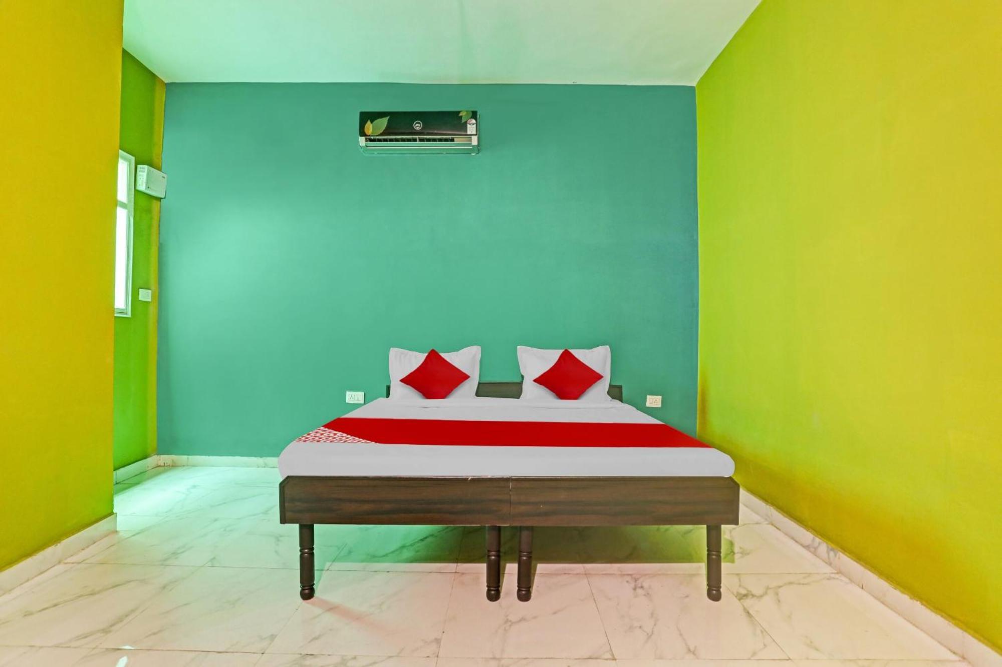 Hotel O Arya Residency Gurgaon Esterno foto