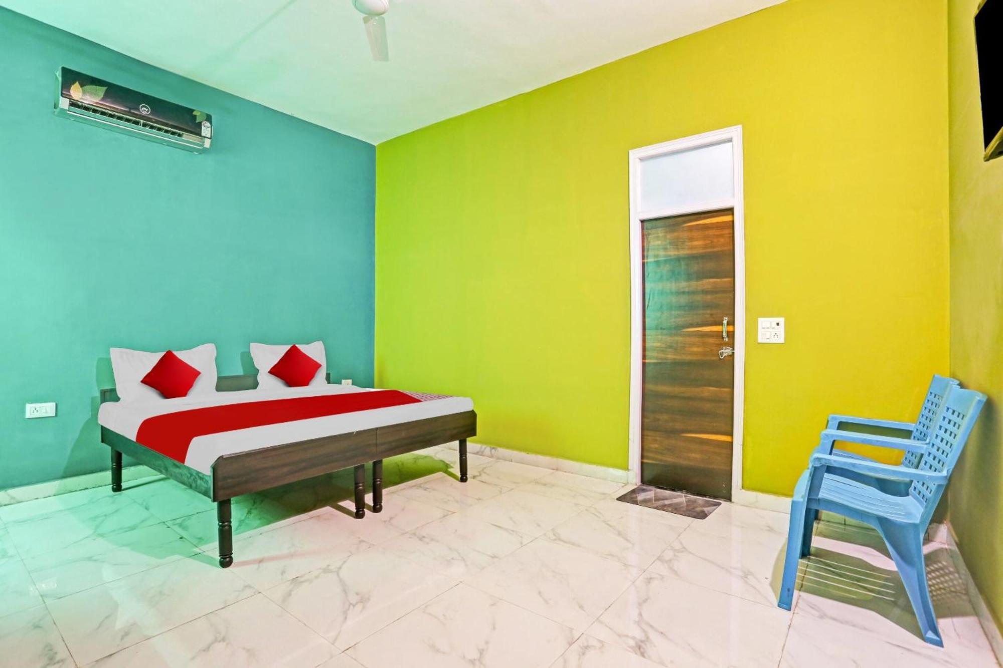 Hotel O Arya Residency Gurgaon Esterno foto