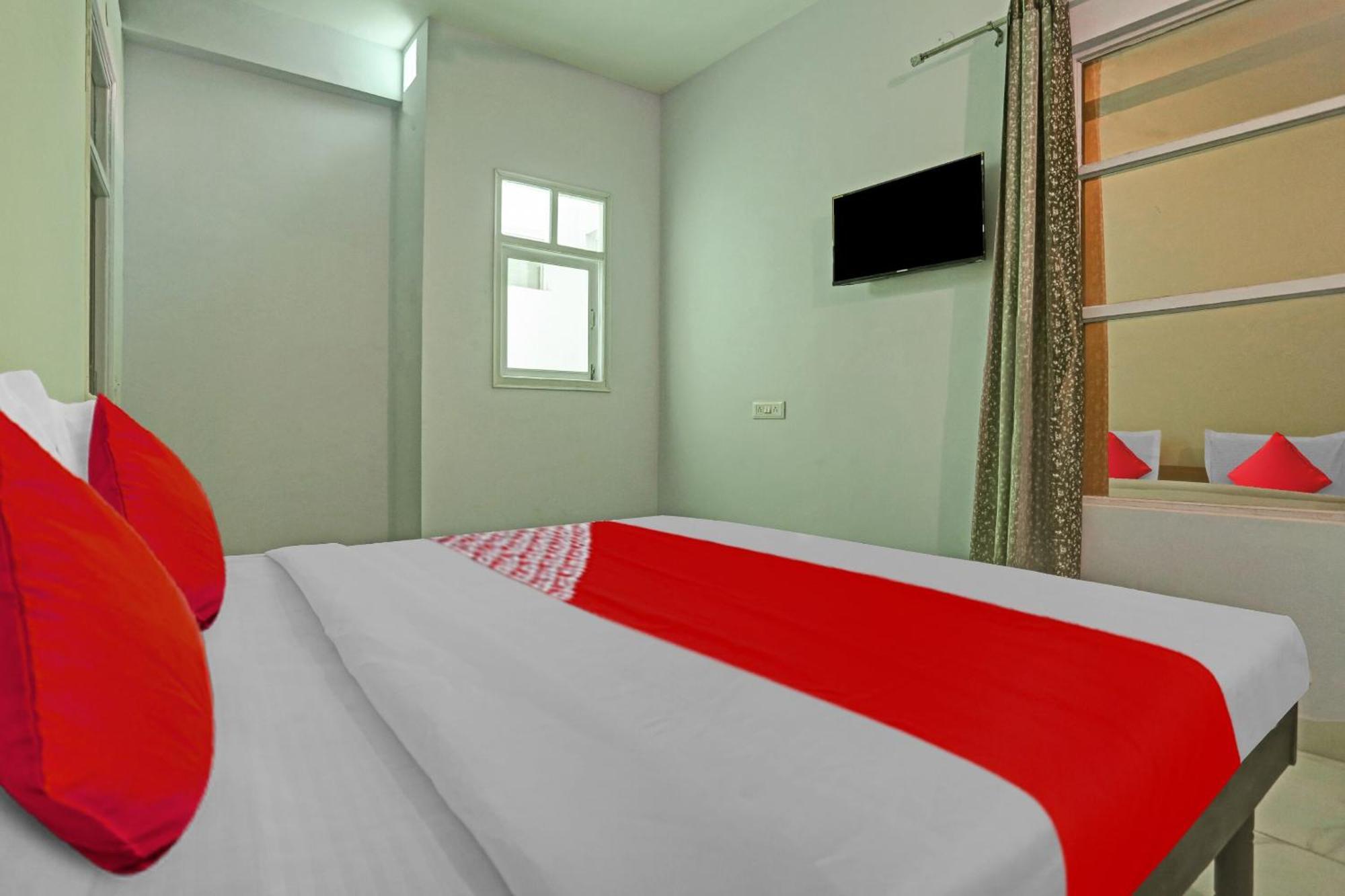 Hotel O Arya Residency Gurgaon Esterno foto