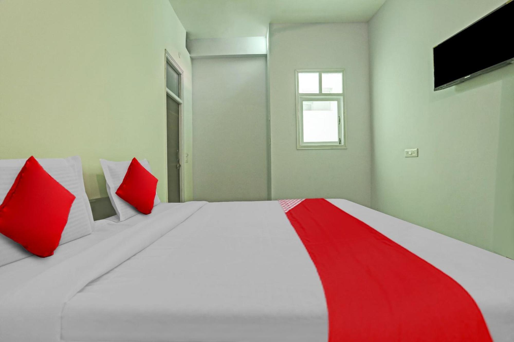 Hotel O Arya Residency Gurgaon Esterno foto